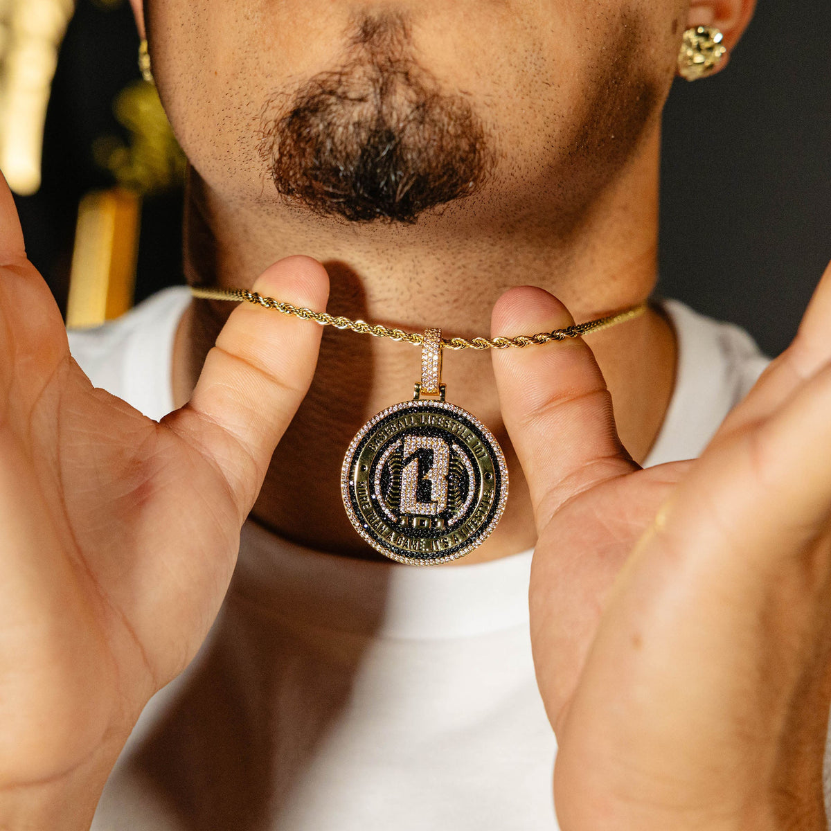 Ovadora Medallion Necklace - Yellow Gold
