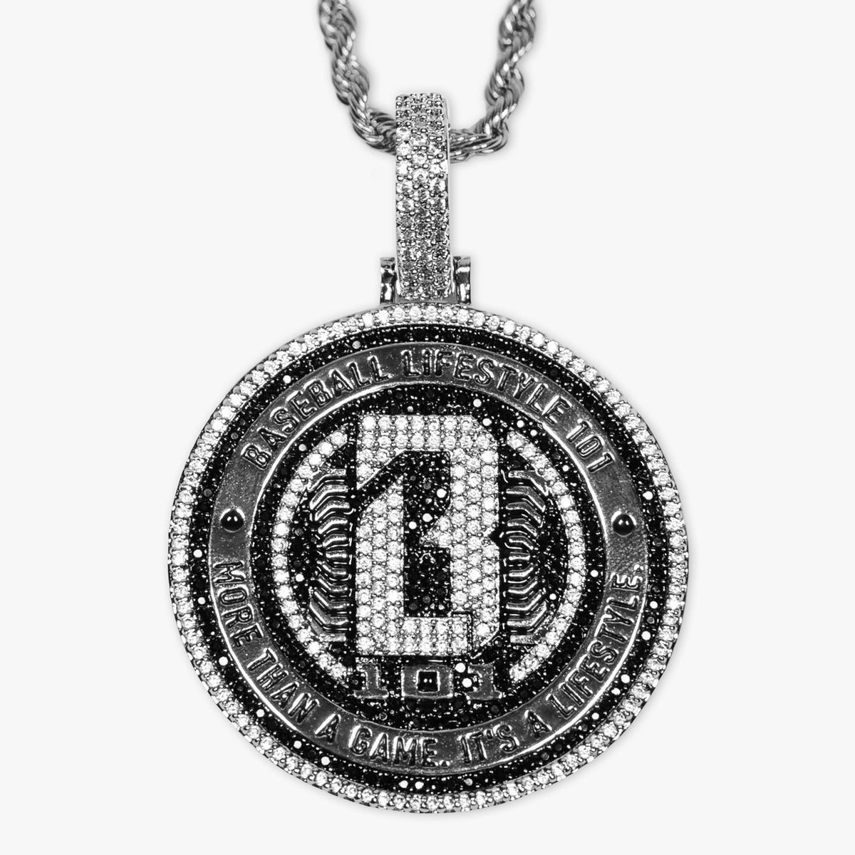 Ovadora Medallion Necklace - White Gold